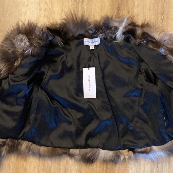 SOLD REAL Fox Fur Jacket - Picture 6 of 6